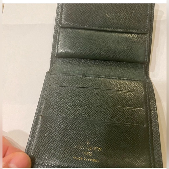 Louis Vuitton Green Leather Mens Wallet - Picture 9 of 12